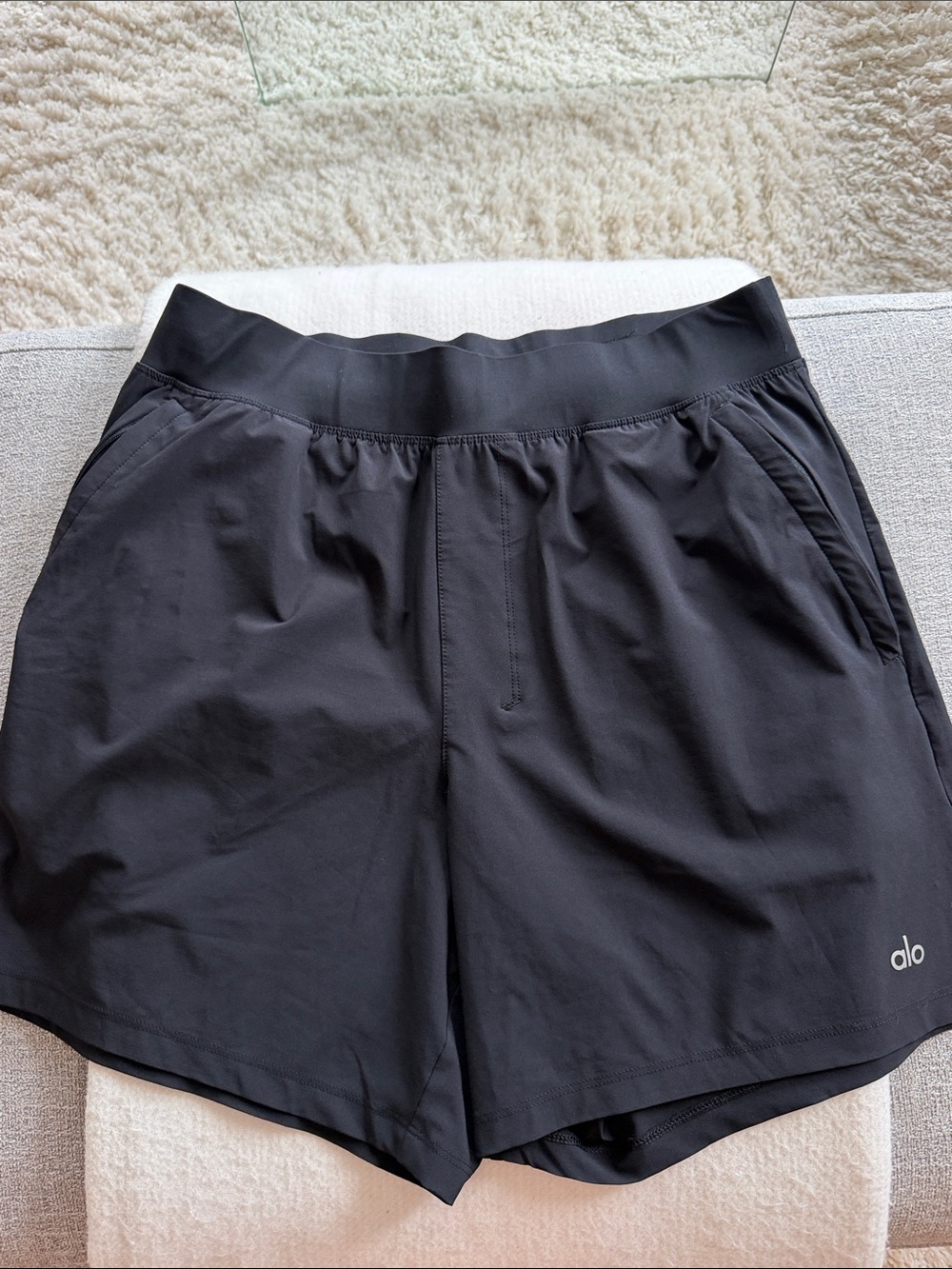 ALO Yoga 5” Repetition Short size M